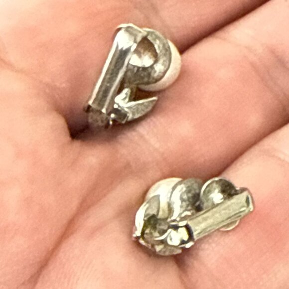 Vintage Faux Pearl Clip-On Earrings Leaf Design Art Deco Style Costume Jewelry - Picture 9 of 12